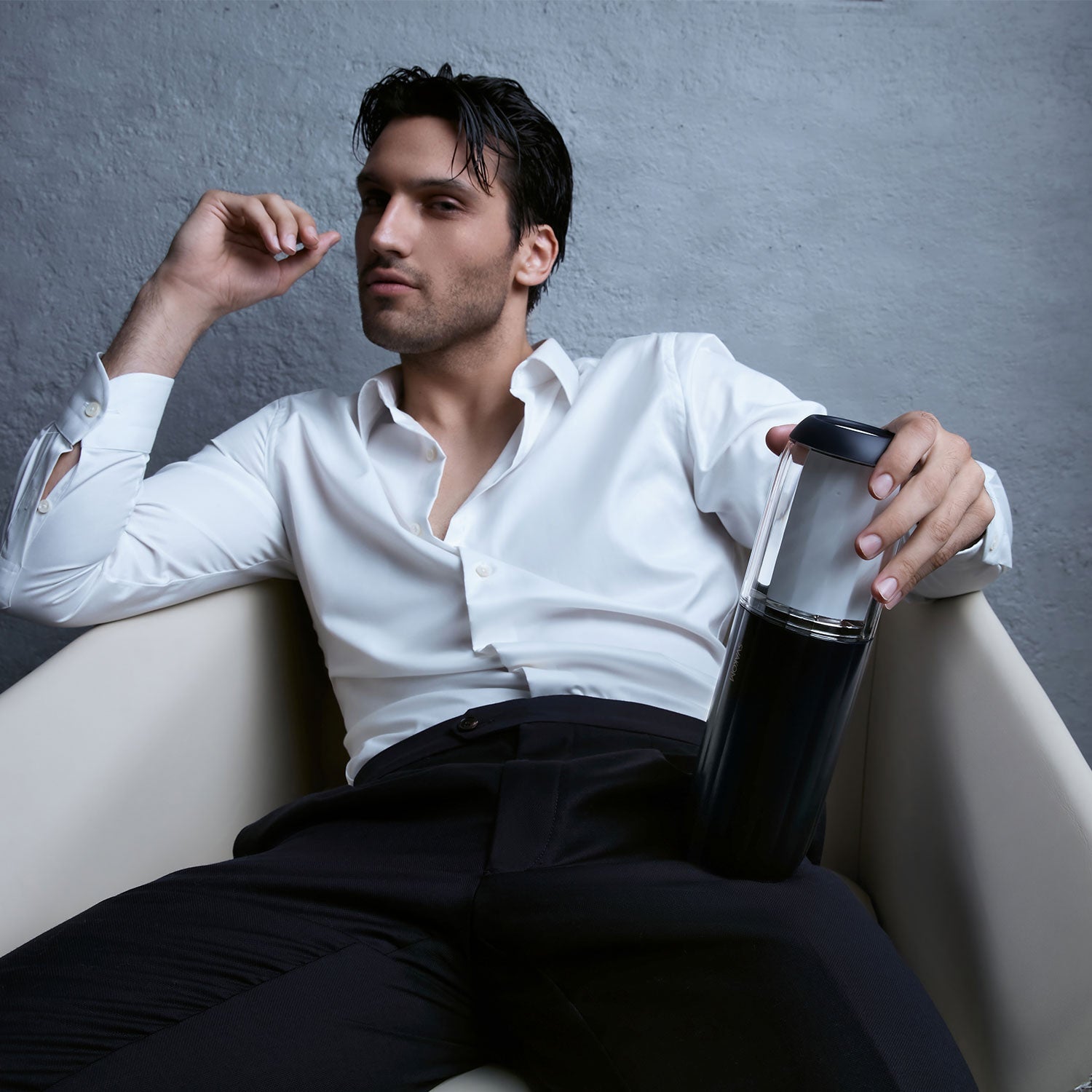 Svakom - Alex Neo 2 App-controlled Thrusting Masturbator